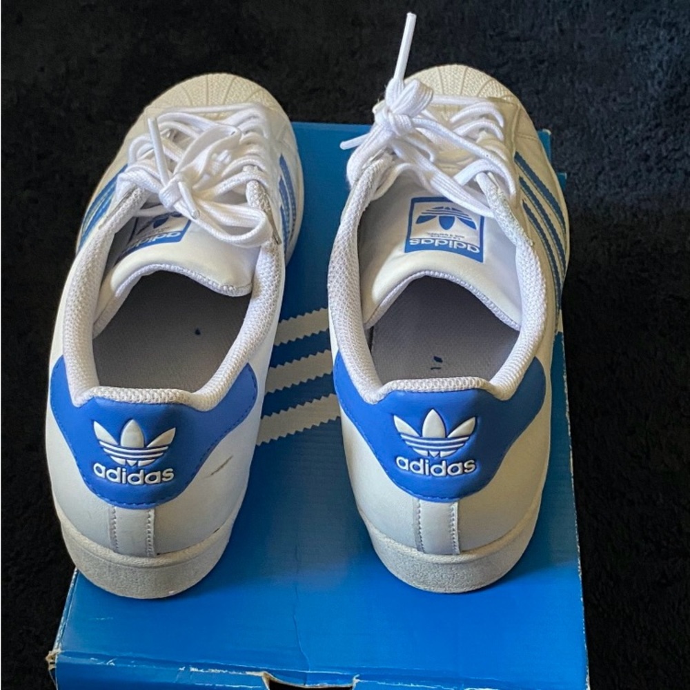 Adidas size 8 men white & light blue - Picture 3 of 3